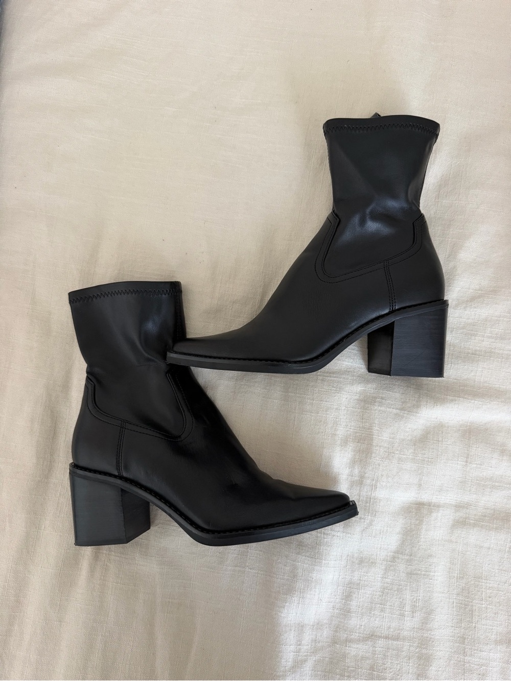 Dolce Vita Sleek Black Heel Ankle Boots